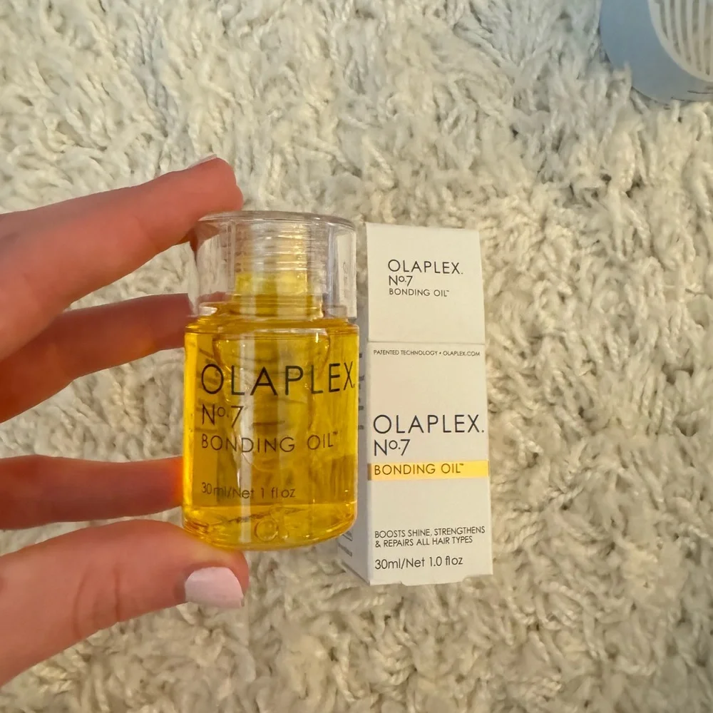 Olaplex No7 Bonding Oil - Picture 4 of 5